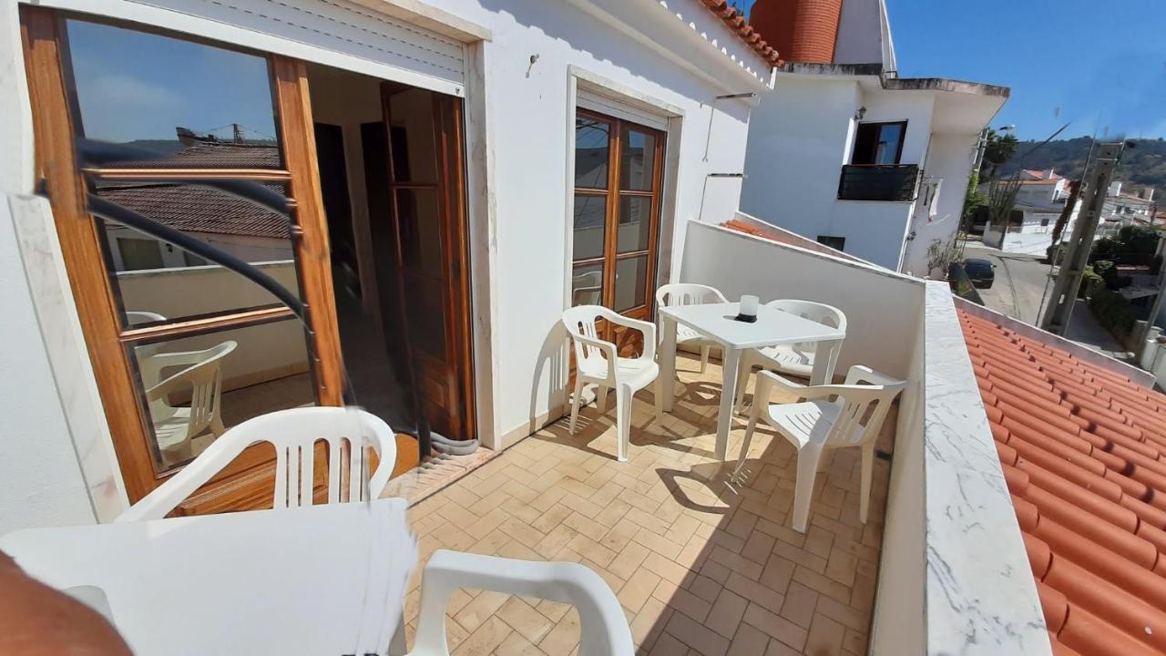 La Em Cima Appartement Sesimbra Buitenkant foto